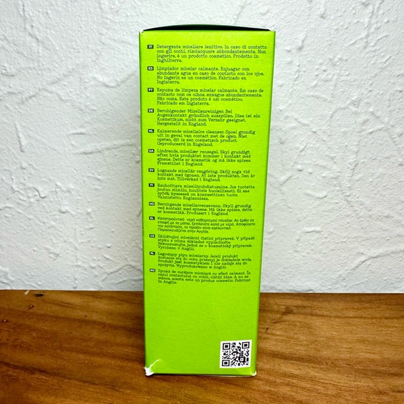 Elemis Cleansing Foam - Picture 4 of 11